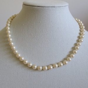 Ivory Faux Pearl Necklace with Silver Tone Filigree Clasp - Lovely Vintage Faux Pearl Knotted Necklace - For Everyday or Special Occasion