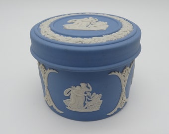 Near Mint Vintage Beautiful Wedgwood Jasperware English Bone China Blue "Cupid Asleep" Round Box Trinket Jewelry Box - A1