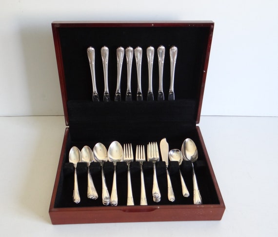 Wallace silverplate best sale flatware