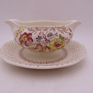 Vintage Royal Doulton English Bone China &quot;Grantham&quot; Sauce Bowl or Gravy Boat