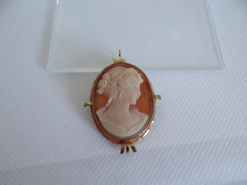 Antique 12 Kt Gold Hand Carved Victorian Cameo Brooch with Pendant Hardware