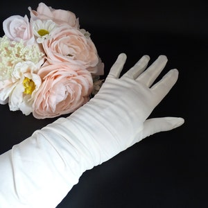 Vintage White Above the Elbow Length Gloves - 23.5&quot; Extra Long Gloves - Elegant Vintage Gloves
