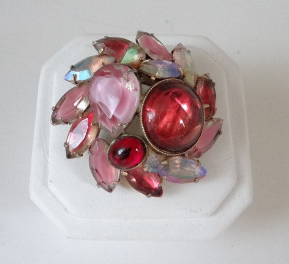 Stunning Shades of Pink and Red Rhinestone Dome B… - image 2