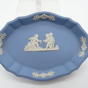 Vintage Beautiful Wedgwood Blue Jasperware English Bone China &quot;Cupid&quot; Silver Tray Trinket Ring Dish -A2