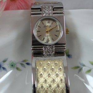 Galaxie by elgin watch deals value