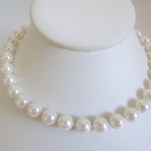 White Faux Pearl Necklace with Adjustable Chain Clasp - Vintage Faux Pearl Necklace