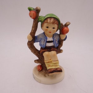Vintage Goebel  MJ Hummel Figurine Herbst Apple Tree Boy  142/1  TMK3