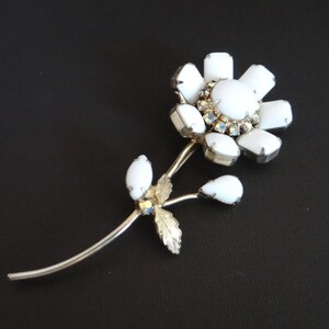 Pretty Vintage White Milk Glass and Rhinestone Flower Brooch on a Gold Tone Setting