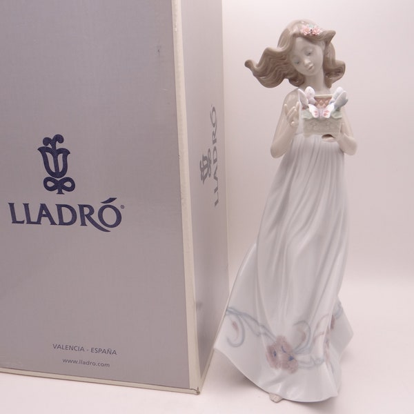 Vintage Lladro Large Figurine "Butterfly Treasures" #6777 with Original Box