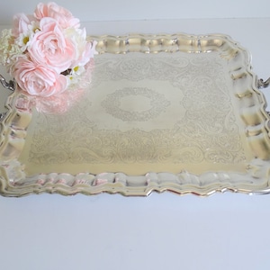 Vintage Sheridan Silver Company Silverplate Footed Butler&#39;s Tray con borde festoneado y detalle de filigrana - Bandeja de juego de té o café