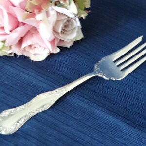 Vintage US Silver Co Medium Cold Meat Serving Fork Pattern Three Lovely Vintage Flatware