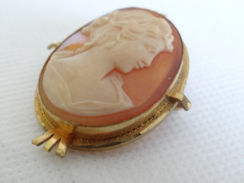 Antique 12 Kt Gold Hand Carved Victorian Cameo Brooch with Pendant Hardware