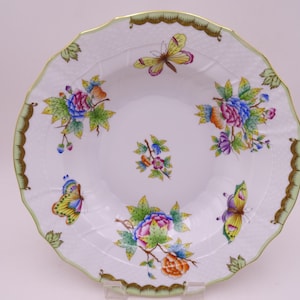 Stunning Vintage Herend Hungary Hand Painted &quot;Queen Victoria&quot; Butterfly Rimmed Soup Bowl - 7 Available