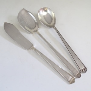 1923 Anniversary Pattern by 1847 Rogers Bros Silverplate Serving Sugar Löffel und Buttermesser und Qualle Messer Servier set - Silberplate