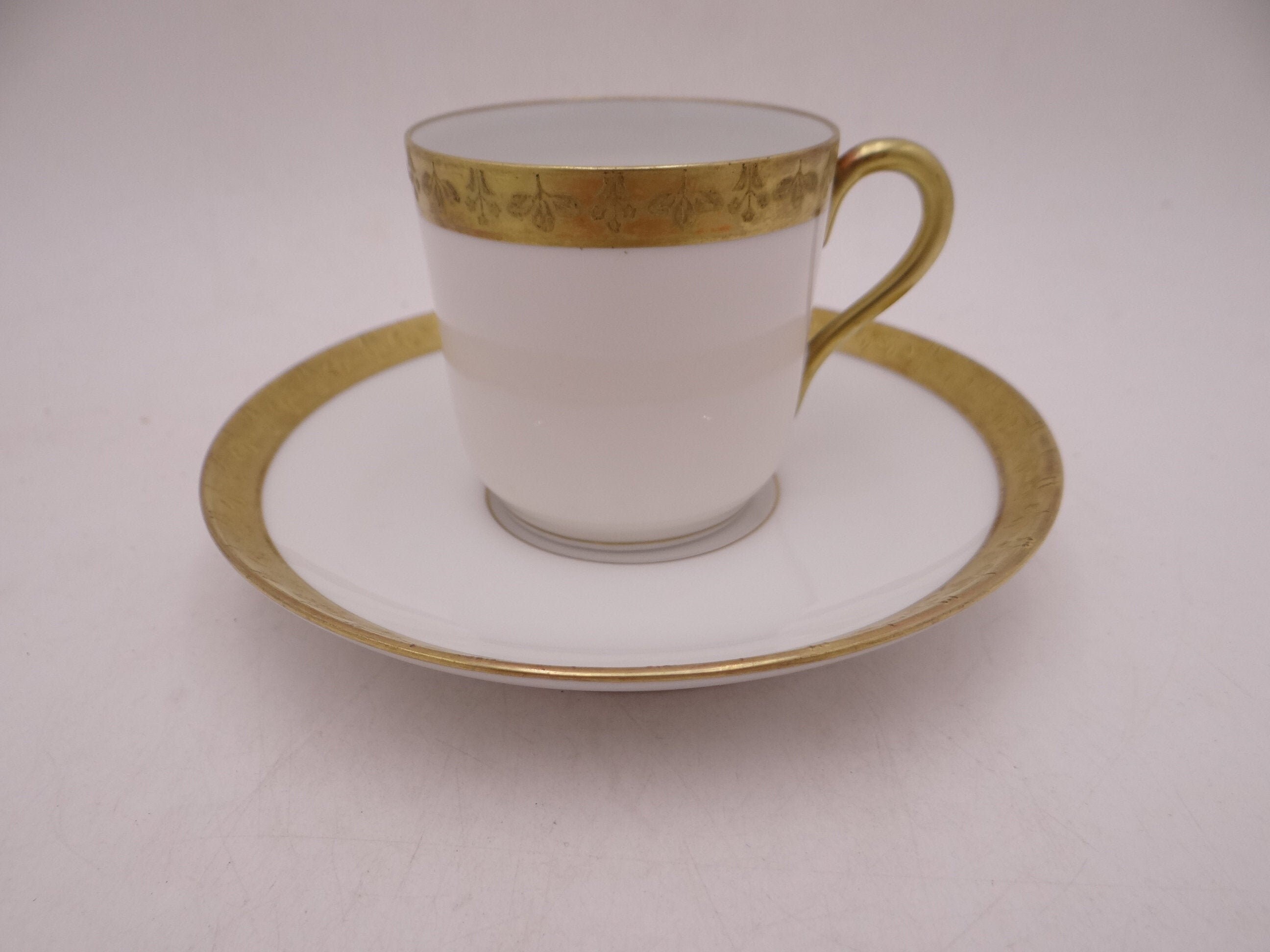 Antique Tea Cups & Saucers Set — French Antiques Vintage French