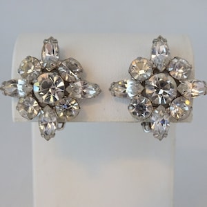 Vintage Clear Faceted Rhinestone Clip On Earrings on a Silver Tone Setting - Lovely Rhinestone Clip Earrings