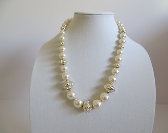 Ivory Graduated Faux Pearl Necklace with Shiny Gold Accent Beads - A Lovely Vintage Faux Pearl Necklace