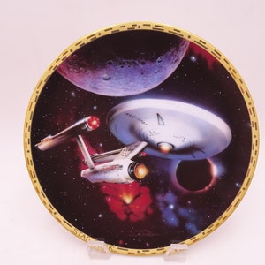 Vintage Hamilton Collection Star Trek &quot;U.S.S. Enterprise NCC-1701&quot; Limited Edition Collector Plate