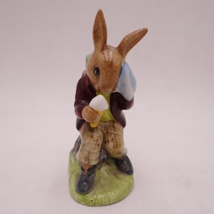 Vintage English Bone China Royal Doulton Billie Bunnykins Figurine &quot;Cooling Off&quot; DB3 - Retired
