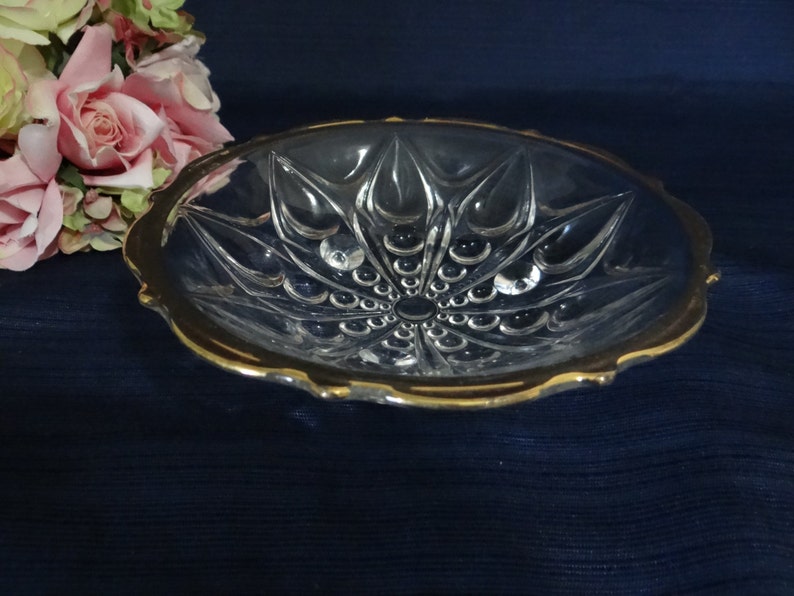 Beautiful glass bowl with gold trim edge Lovely