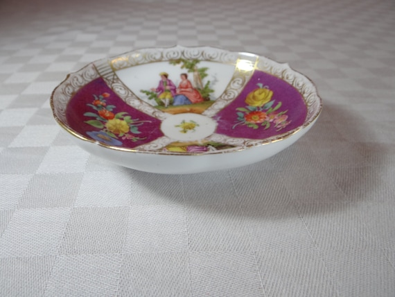 1815 Rare Hand Painted Meissen Crossed Swords Quatrefoil Courting