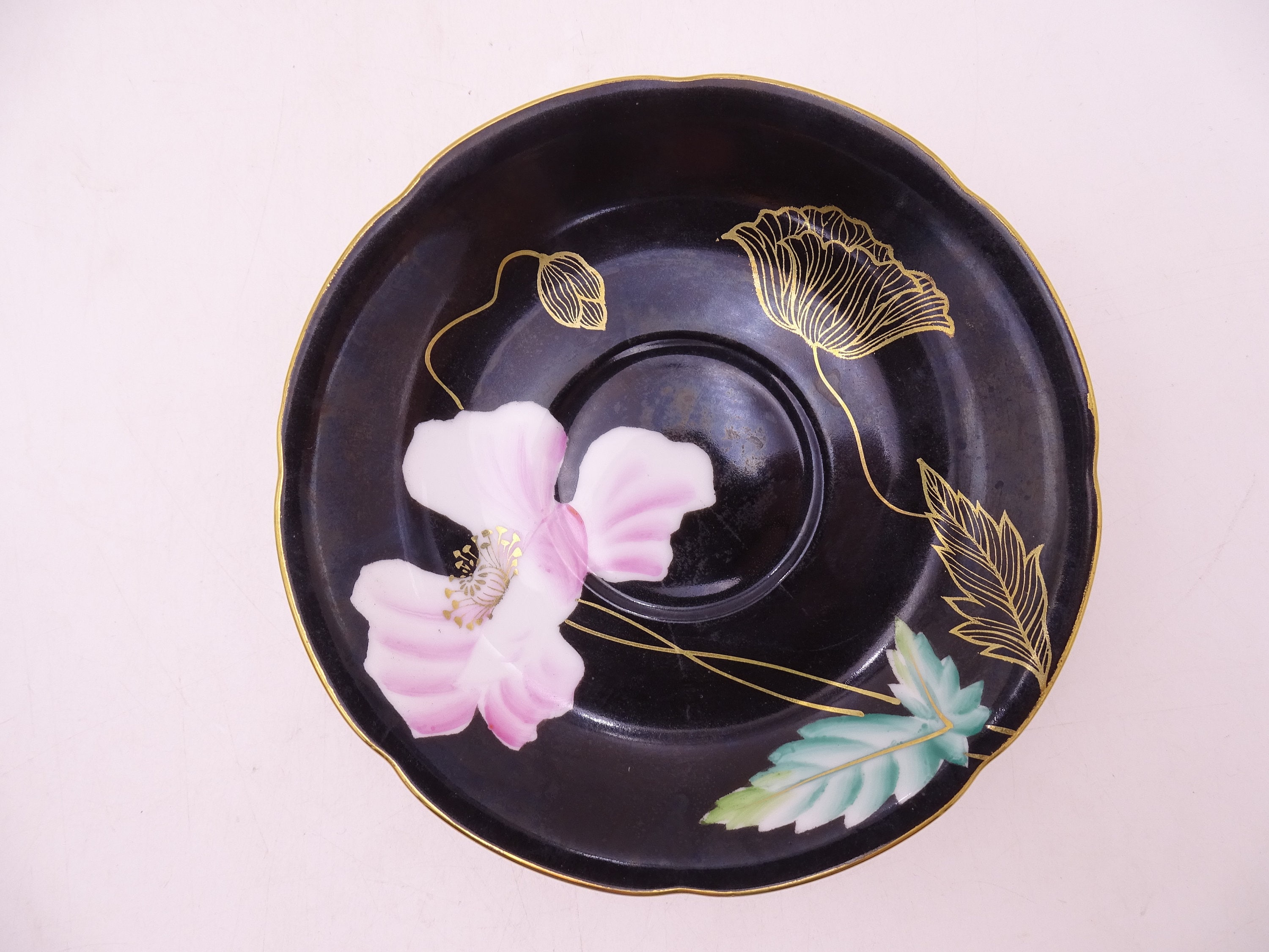 オキュパイドジャパン 花柄 金彩 カップ＆ソーサー 　ブラック　OCCUPIED Spectacular Hand Painted Vintage Occupied Japan Black and