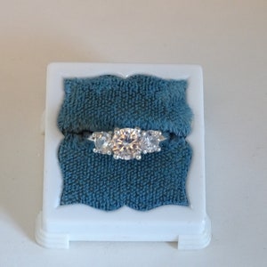 Vintage 3 Clear Round Rhinestone Cocktail Ring on a Silver Tone Setting - Size 7
