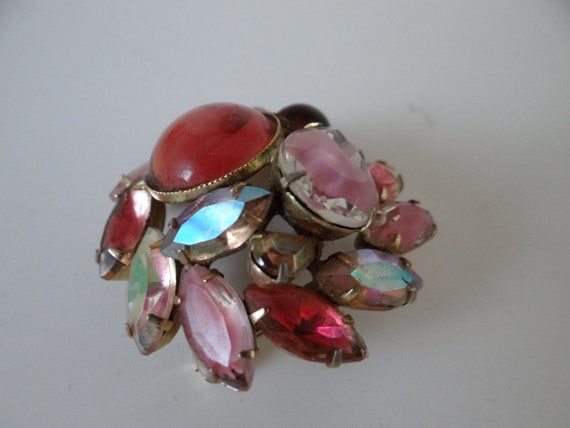 Stunning Shades of Pink and Red Rhinestone Dome B… - image 6