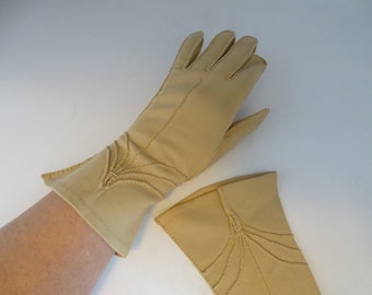 Vintage Beige Wrist Length Gloves with Stitched Detail - 10" Long