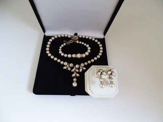 Signed Miriam Haskell Rhinestone and Faux Baroque… - image 1