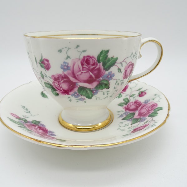 1930s Old Royal English Bone China Red Rose Teacup English Teacup and Saucer Charming Tea Cup