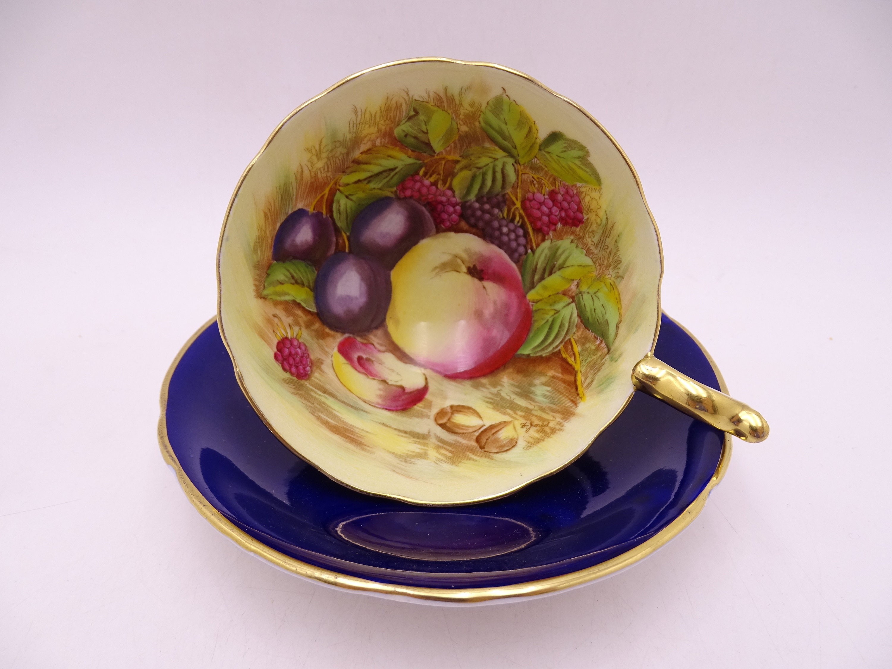 Aynsley オーチャードゴールドカトラリーセット 12本 Aynsley Orchard Fruit Gold Tea Cups & Saucers - Hand-Painted