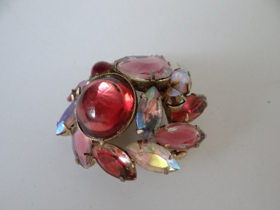 Stunning Shades of Pink and Red Rhinestone Dome B… - image 7