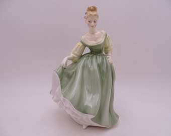 ロイヤルドルトン イギリス製 陶器製 人形 1962年作 Fair Lady ロイヤルドルトン イギリス製 陶器製 人形 1962年作 Fair Lady