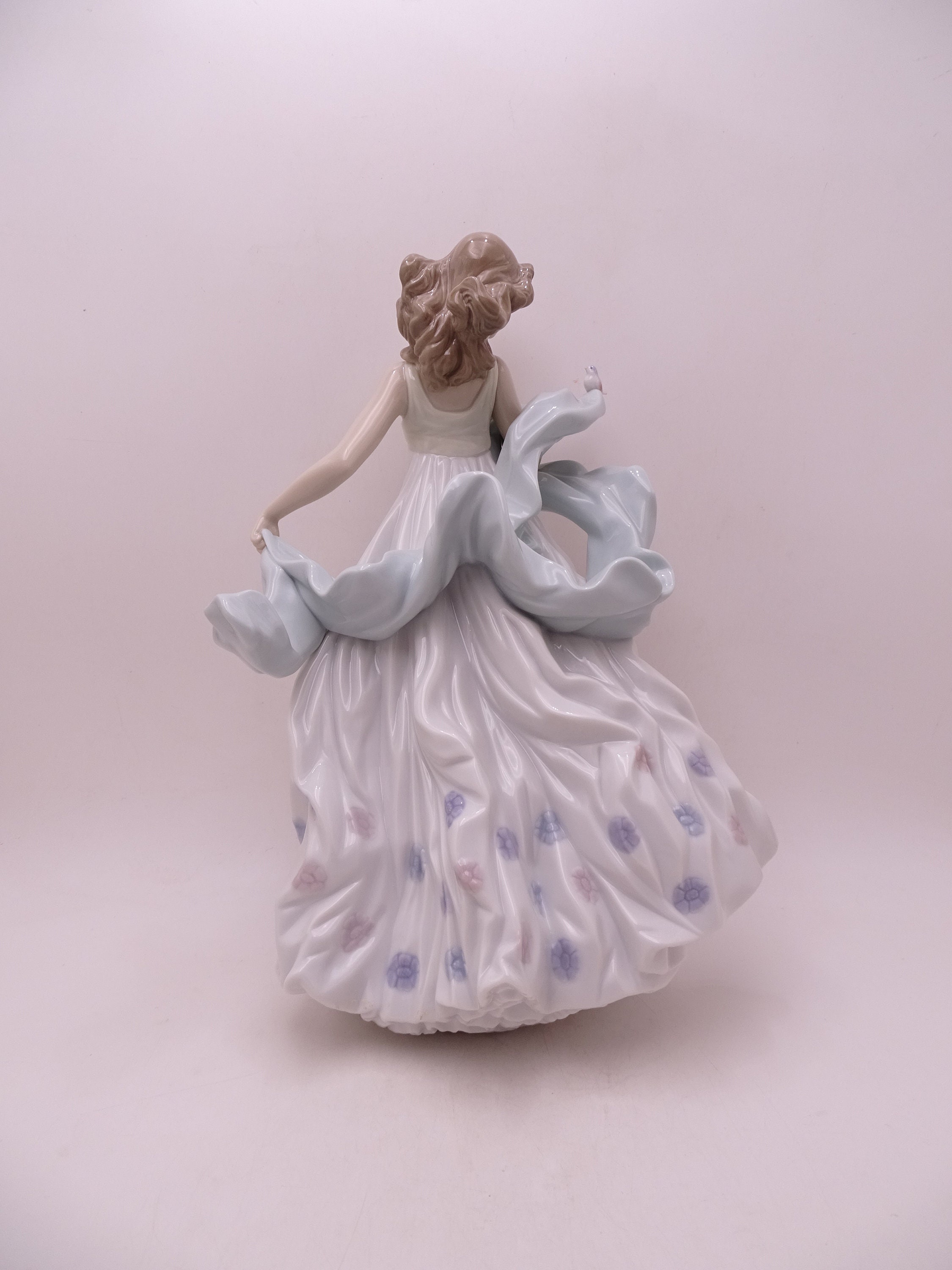 Vintage Large Lladro Figurine 