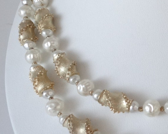 Classic Vintage Crown Trifari Double Strand White… - image 10