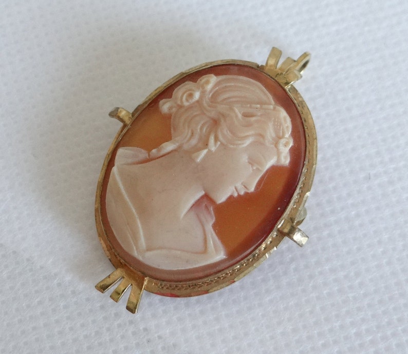 Antique 12 Kt Gold Hand Carved Victorian Cameo Brooch with Pendant Hardware