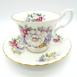 Vintage English Bone China Royal Albert Summertime Series &quot;Sherborne&quot; English Teacup and Saucer Set English Tea Cup