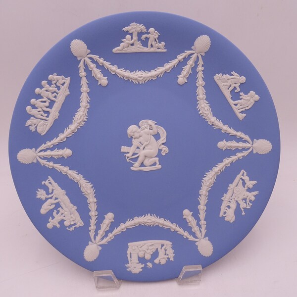 Near Mint Vintage Beautiful Wedgwood Jasperware English Bone China Lavender Light Blue Cupid Serving Plate