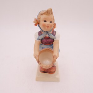 Vintage Goebel MJ Hummel &quot;Little Helper&quot; Figurine #73 TMK-3