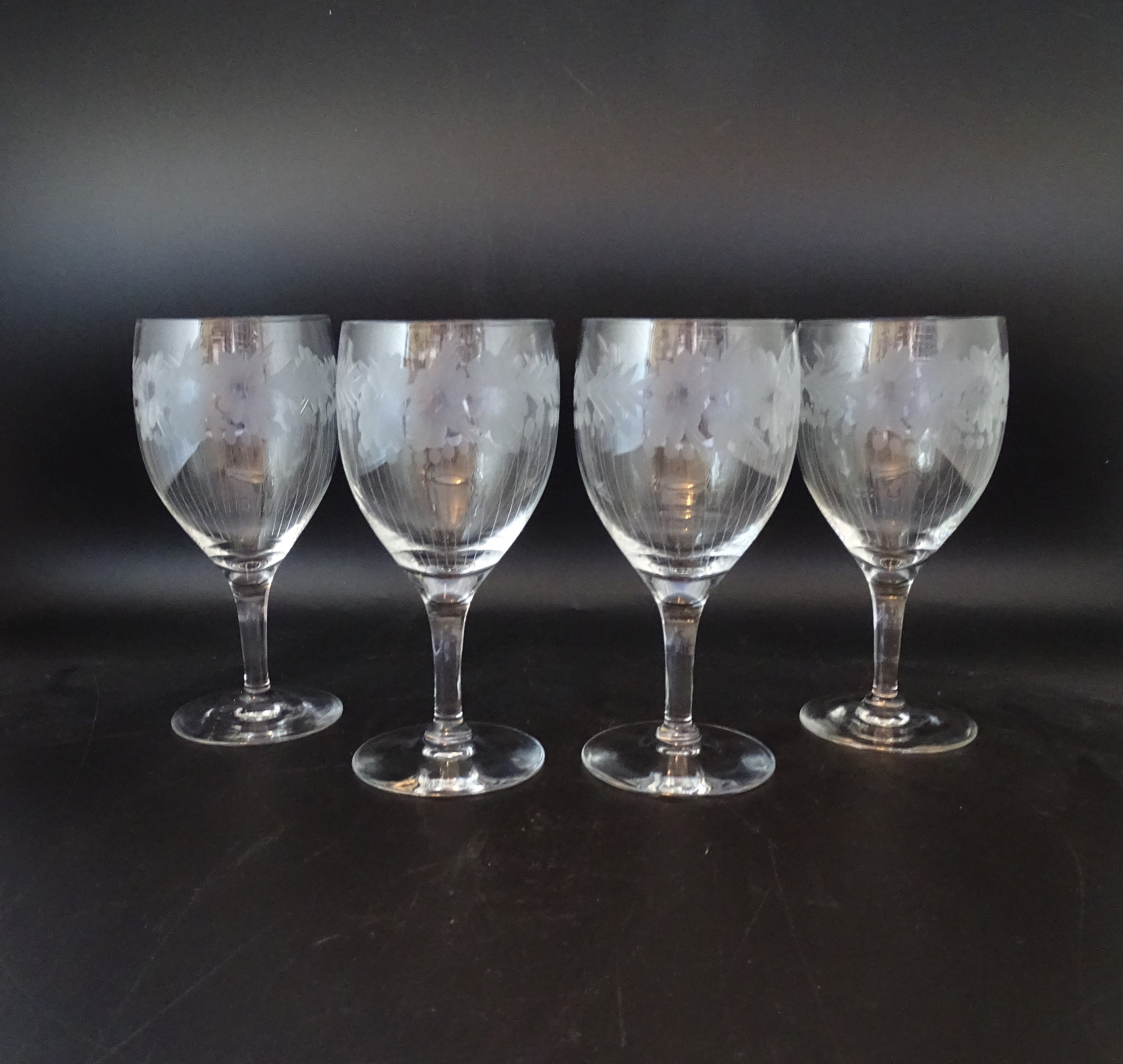 Kitchen & Dining Drink & Barware Set of Four Etched Antique Dessert