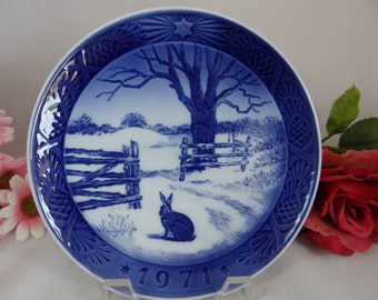 Vintage 1971 Royal Copenhagen kerstplaat &quot;Haas in de winter&quot;