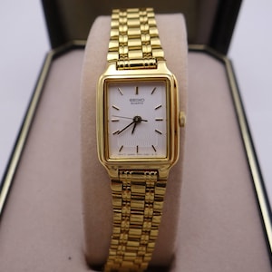 Working Vintage Seiko Quartz Goldtone Ladies Watch V401-5129 in