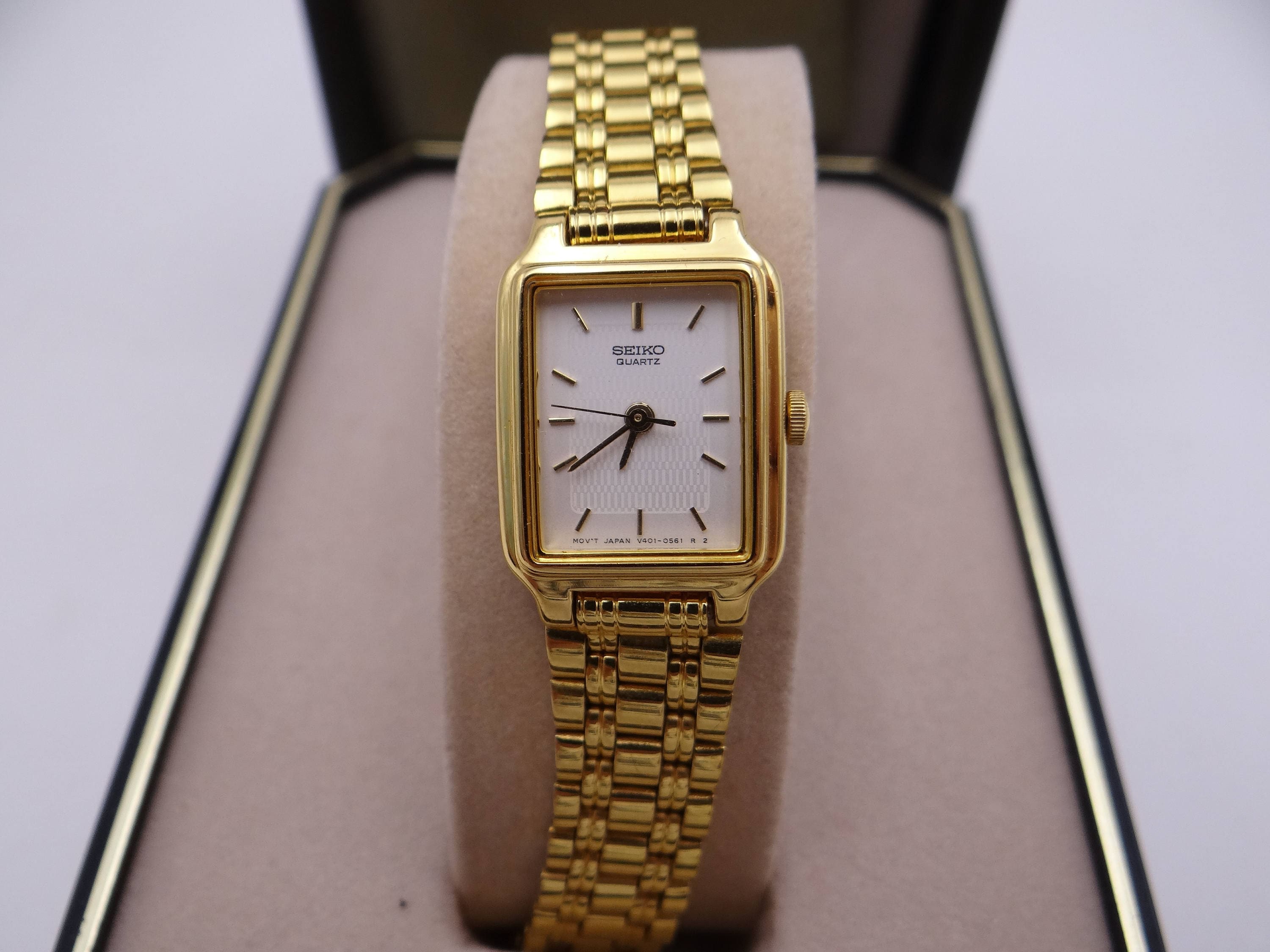 SEIKO V401-0260 クォーツ腕時計 SEIKO V401-0250 Gold Tone Quartz Analog Women's Watch Sz. 5