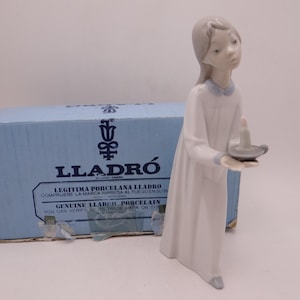 Vintage Lladro Figurine Sculpture  &quot;Girl with Candle&quot; #4868 with Original Box Sleepy Girl