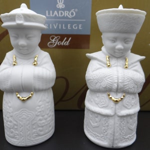 MIB Vintage Lladro Prestige &quot;Emperors&quot;  Bisque and Gold Salt and Pepper Set with Original Box