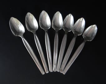 7 Vintage Wm Rogers Grapefruit Spoons by Wm Rogers Mfg Co Fruit Spoons - Serrated Spoons Grapefruit Fruit Melon - 1960 Mid Century Modern
