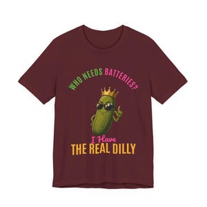 電池なんていらない！｜本物のおもしろピクルスTシャツ｜ユニセックスグラフィックTシャツ 画像 6