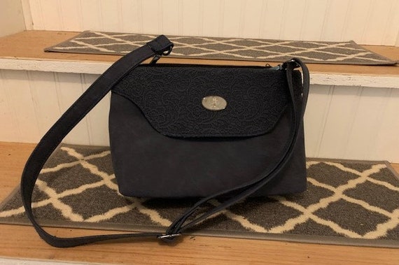 Belladonna Shoulder Bag