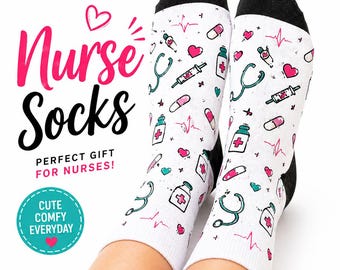 Calcetines con estampado de enfermera – Estetoscopio médico, café, jeringa – Regalo para trabajadores de la salud